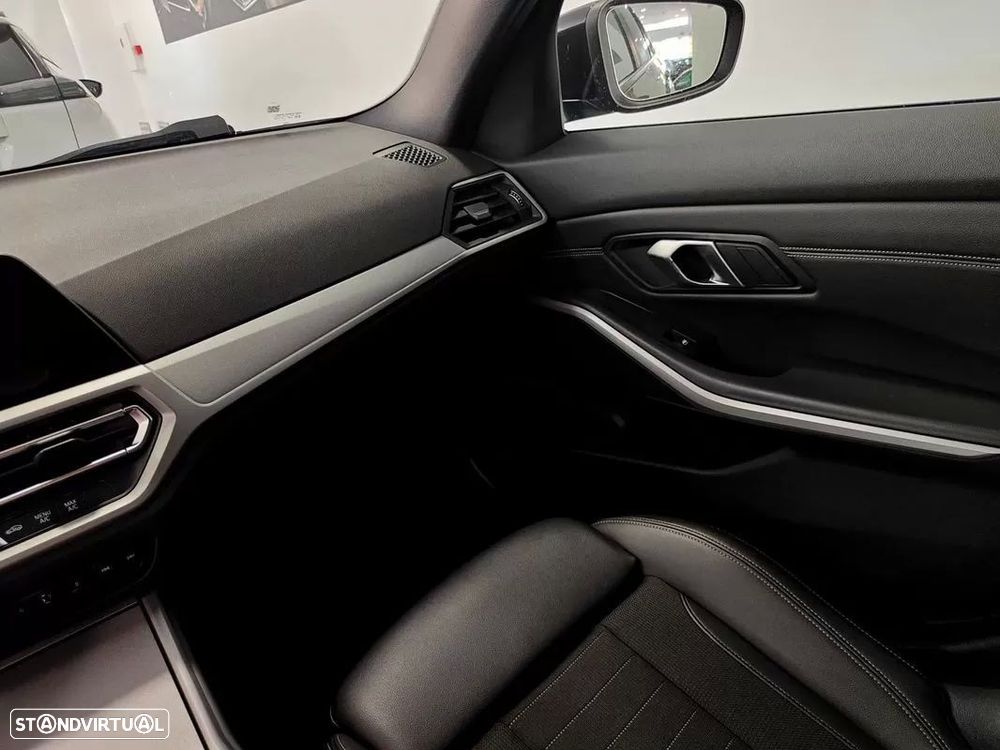 BMW 320 e Line Sport Auto — fotografia 37