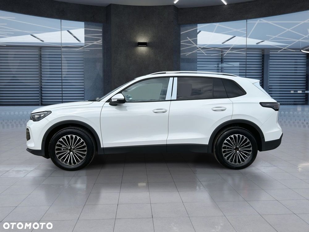 Volkswagen Tiguan - 4