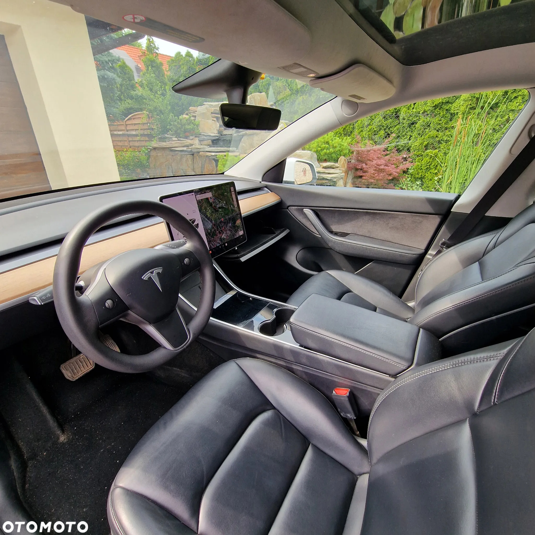 Tesla Y - 4