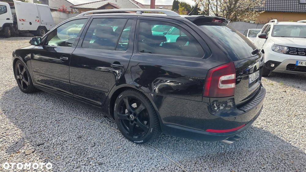 Skoda Octavia 2.0 TSI RS - 8