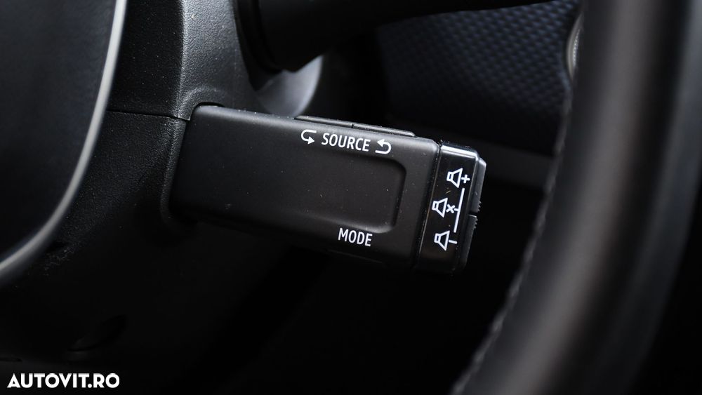 Renault Arkana E-TECH 145 Evolution - 25