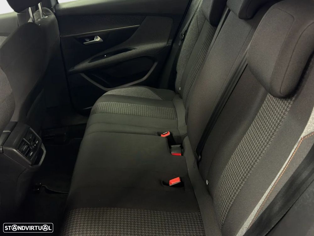 Peugeot 3008 1.5 BlueHDi Active - 11