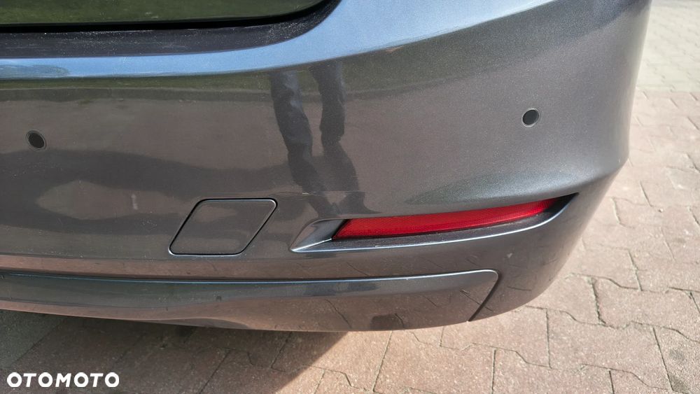 BMW Seria 3 328i xDrive - 15