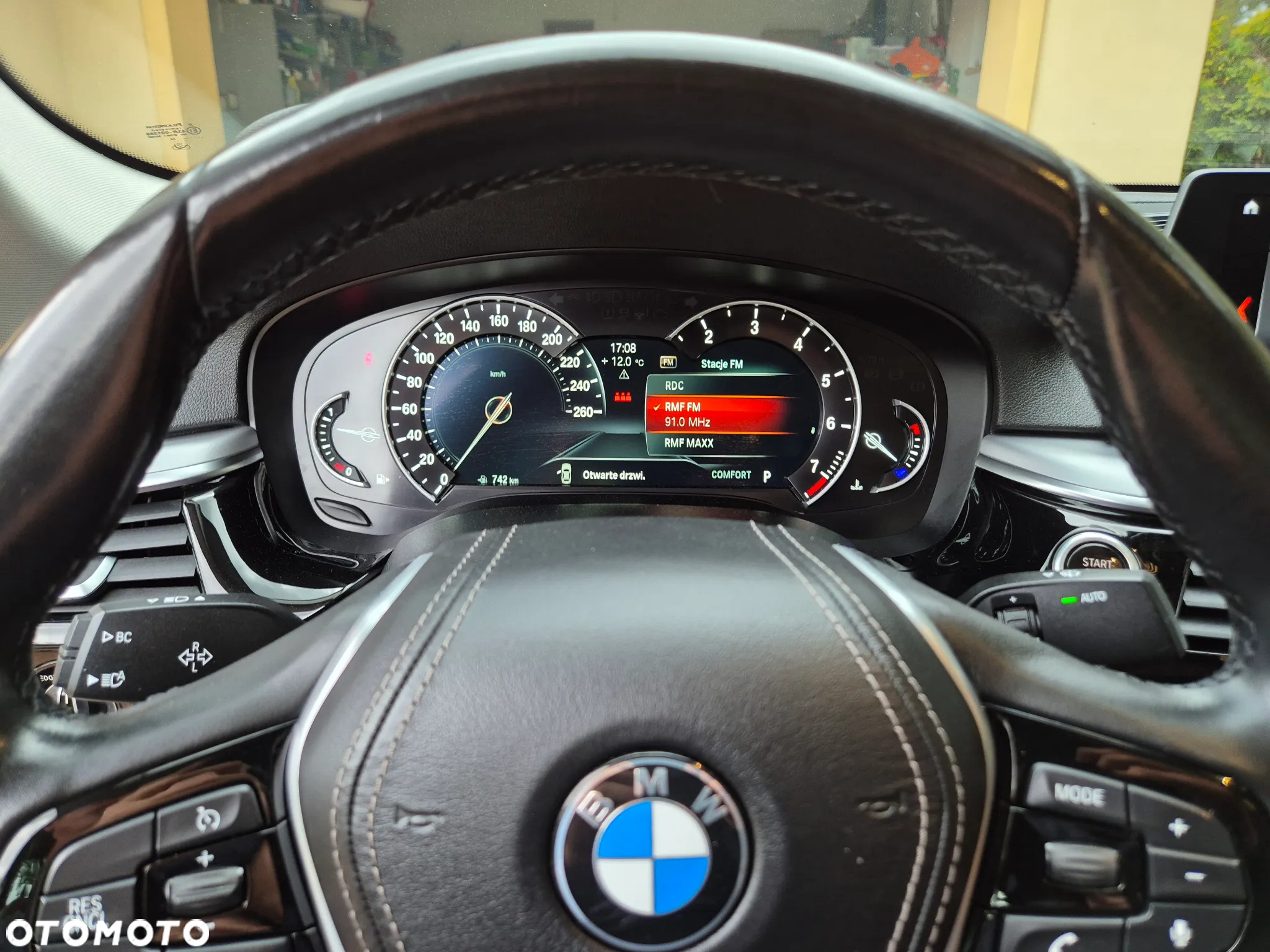 BMW Seria 5 520i - 13