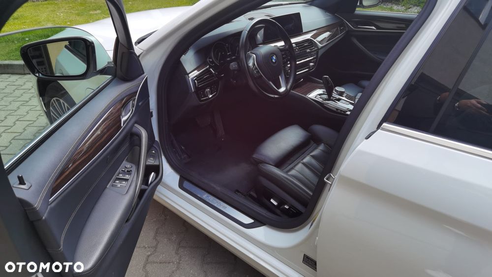 BMW Seria 5 530e iPerformance - 7