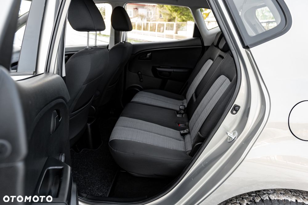 Kia Venga 1.4 CVVT Titanium Collection - 24