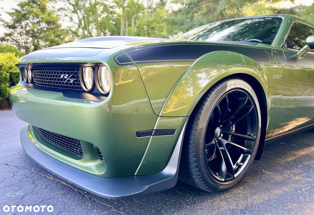 Dodge Challenger - 5