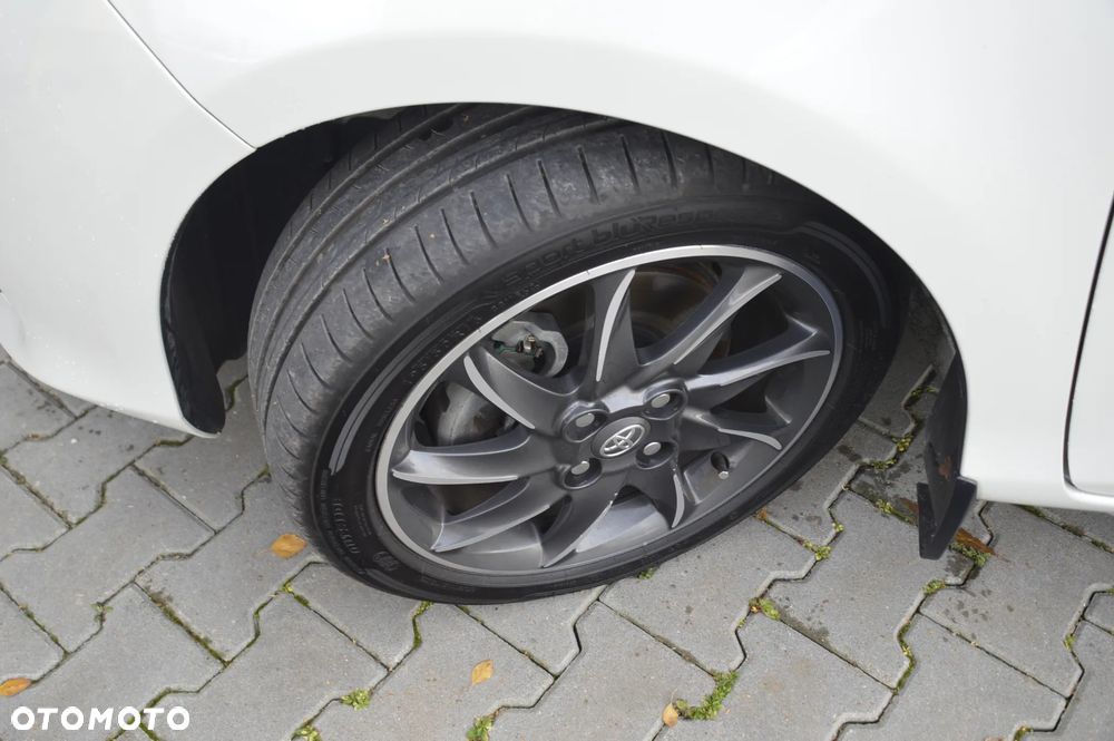 Toyota Yaris - 35