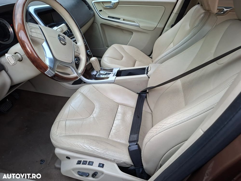 VOLVO XC60 2011 — imagine 15