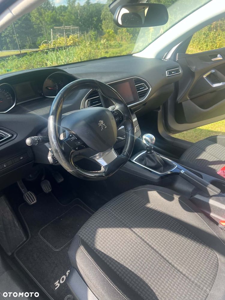 Peugeot 308 - 3