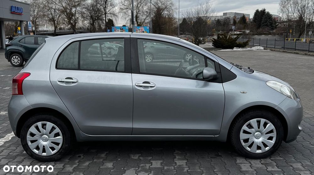 Toyota Yaris - 5