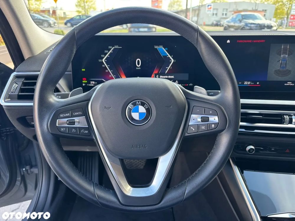 BMW Seria 3 320d xDrive - 13