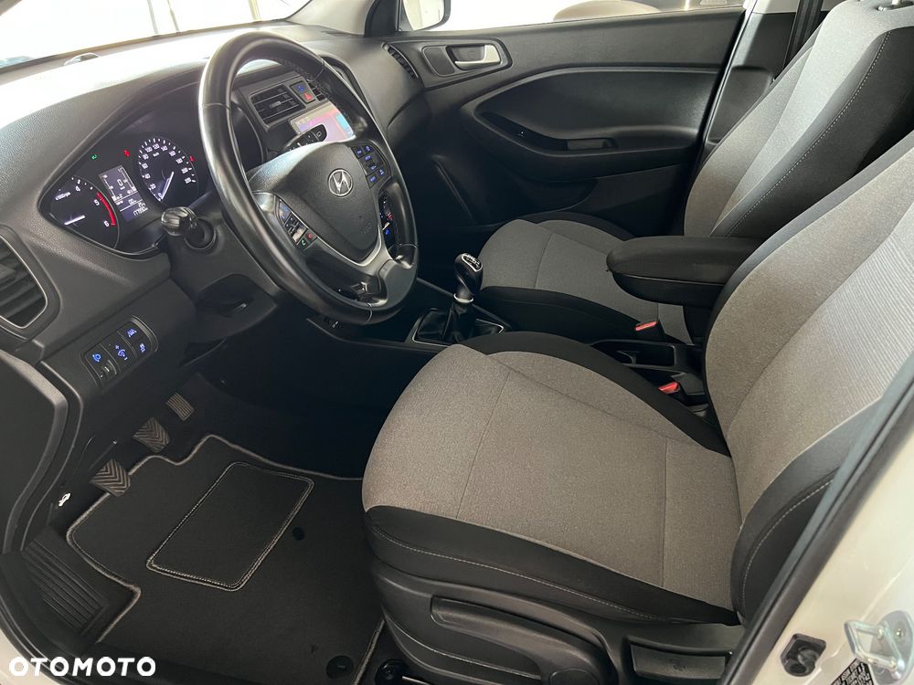 Hyundai i20 - 10