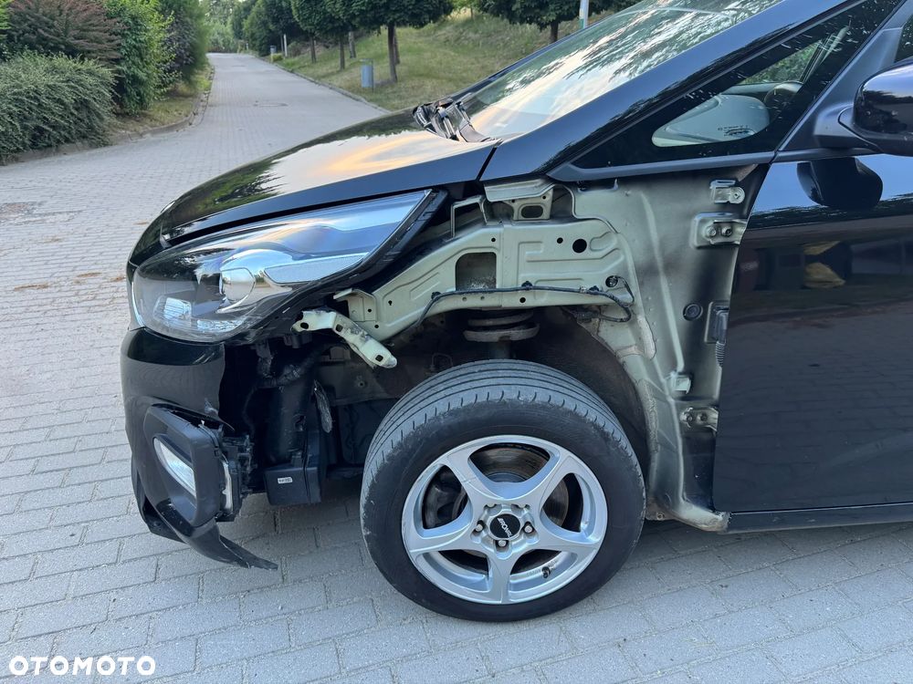 Kia Carens 1.6 GDI Attract - 9