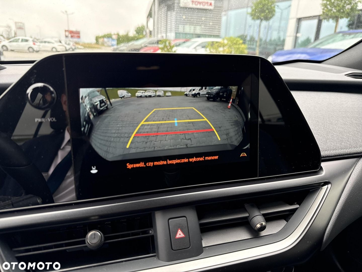 Lexus UX - 15