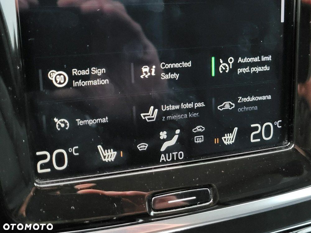 Volvo V90 Cross Country - 29