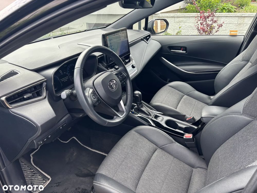 Toyota Corolla - 4