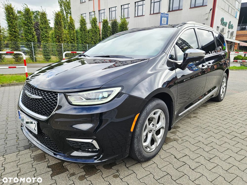 Chrysler Pacifica - 1
