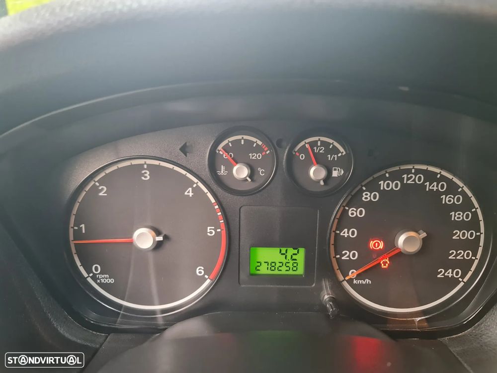 Ford Focus SW 1.6 TDCi Sport - 17