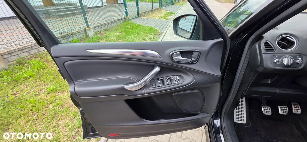 Ford S-Max 2.0 TDCi DPF Titanium X - 19