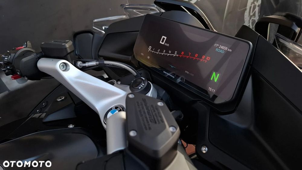 BMW R - 16