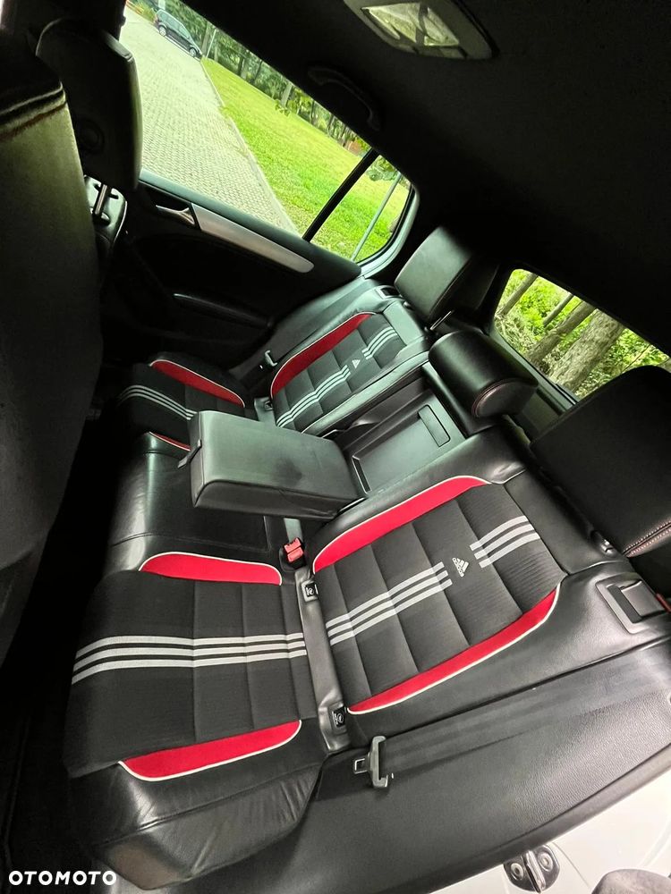 Volkswagen Golf VI 2.0 TSI GTI - 22