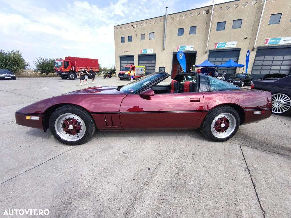 Chevrolet Corvette - 17