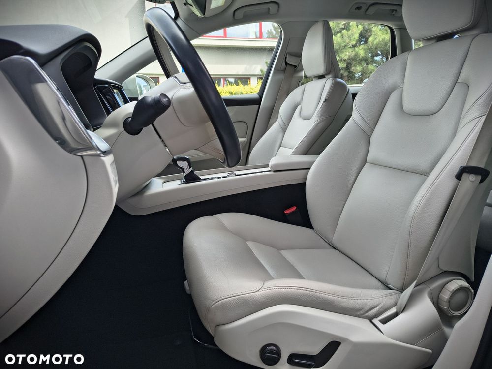 Volvo XC 60 - 22