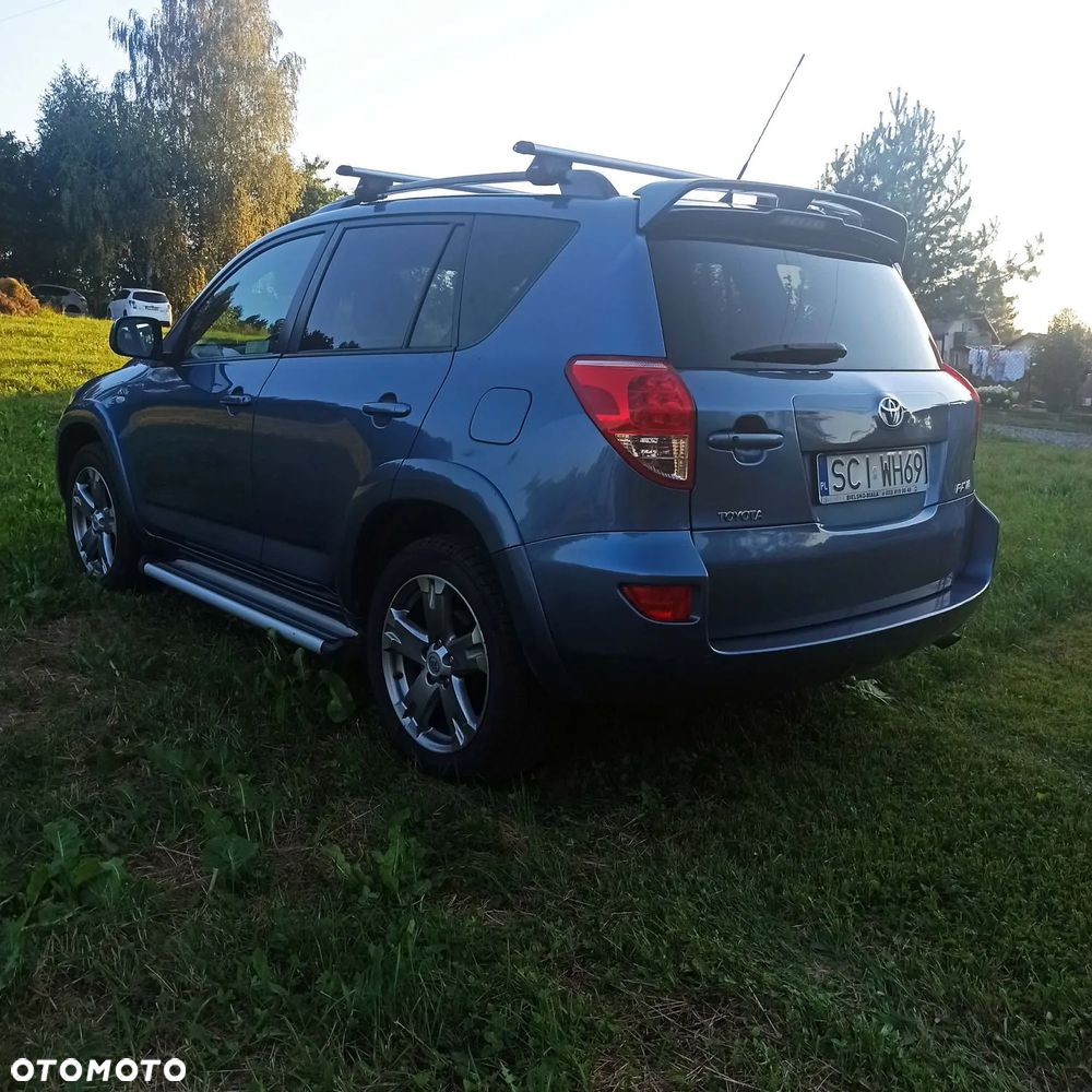 Toyota RAV4 2.2 D-4D Sol 180 - 25