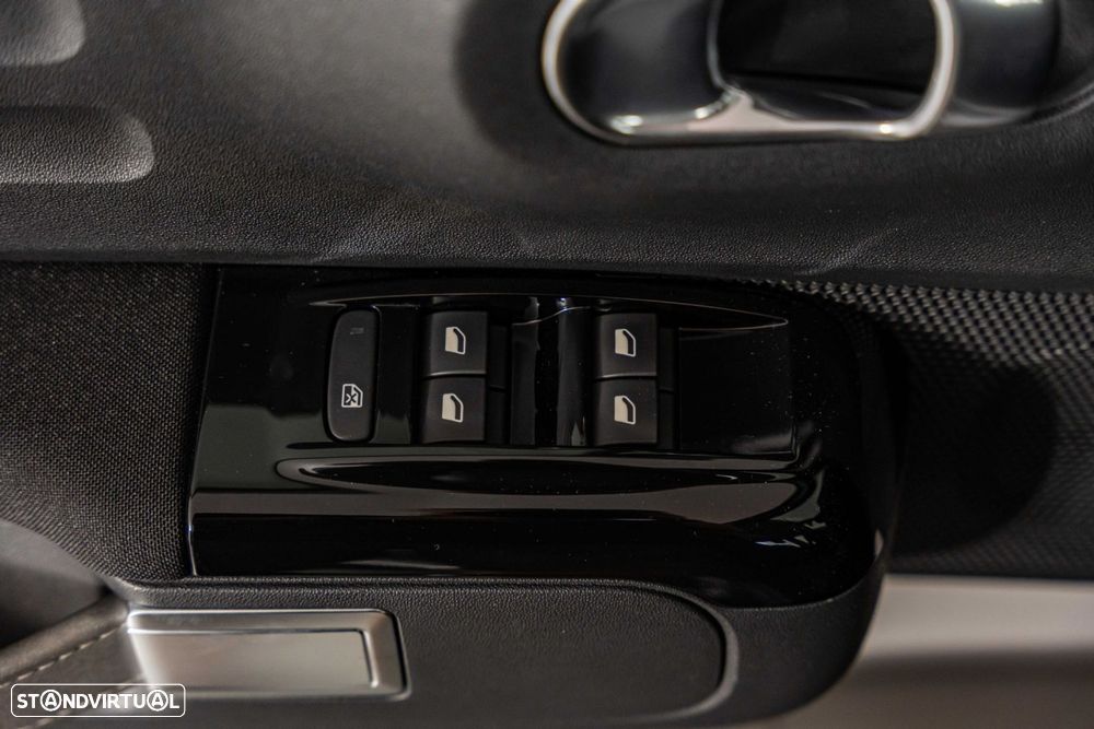 Citroën C3 1.2 PureTech Shine Pack - 20