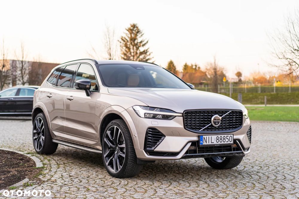 Volvo XC 60 T8 Plug-In Hybrid AWD Ultimate Dark - 5