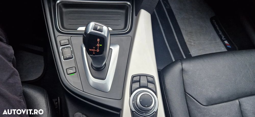 BMW Seria 3 320d DPF Aut. Edition Exclusive - 15