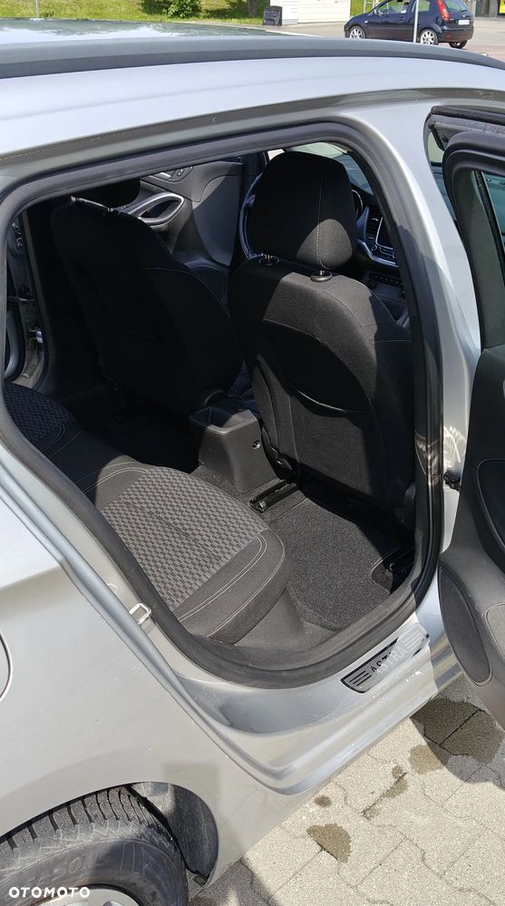 Opel Astra 1.6 CDTI Enjoy - 13