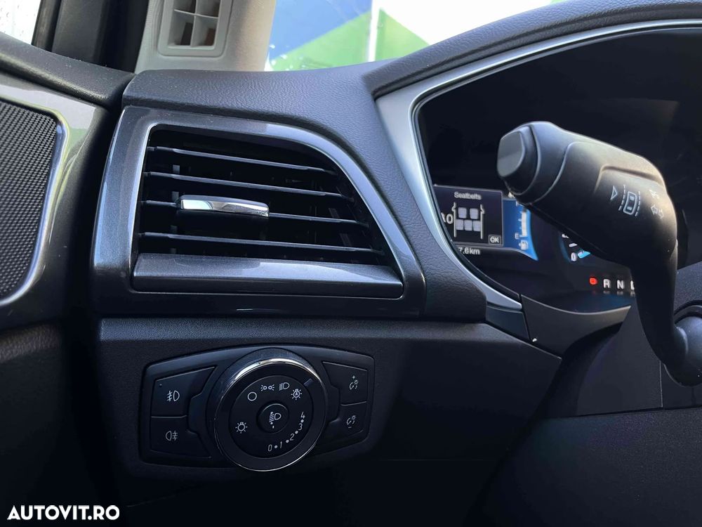 Ford Mondeo - 10