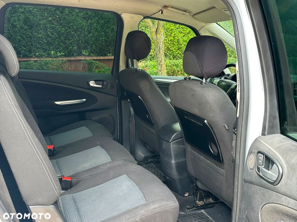 Ford Galaxy 2.0 Ambiente - 12