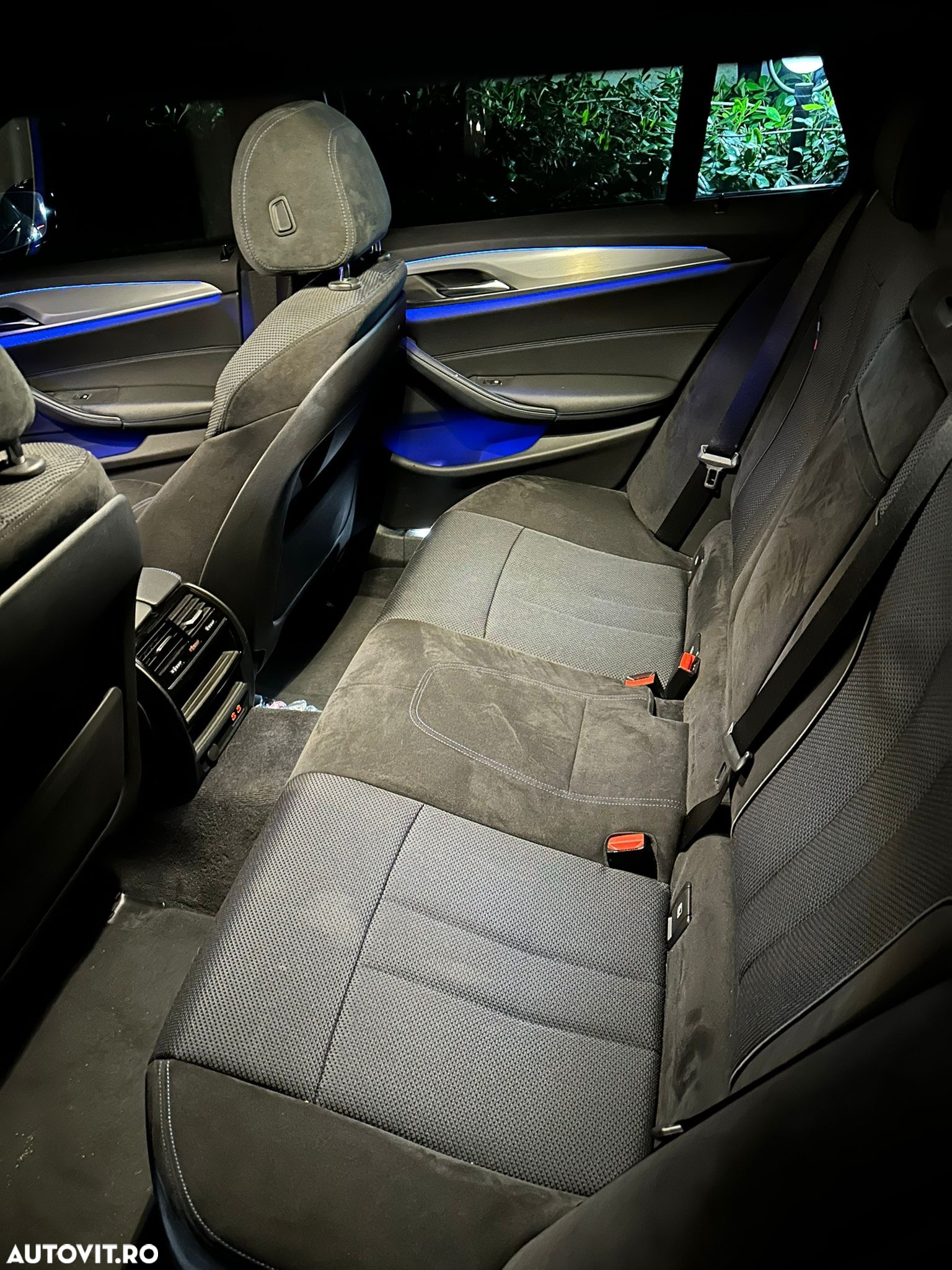 BMW Seria 5 530d xDrive Touring Aut. Sport Line - 10