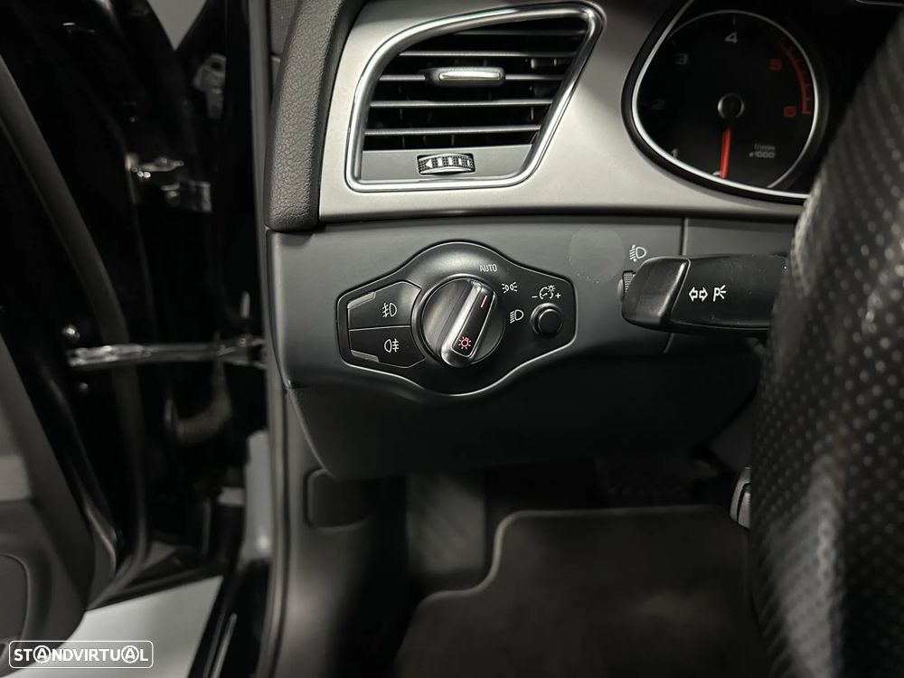 Audi A4 Avant 2.0 TDI multitronic S-line - 35