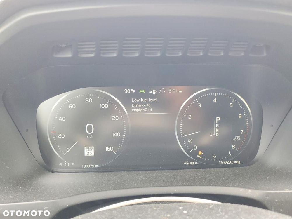 Volvo XC 90 T6 AWD Geartronic Momentum - 11