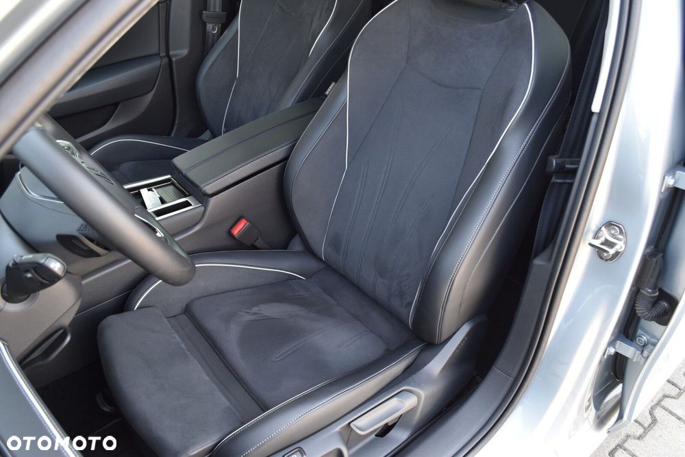 Volkswagen Passat - 28