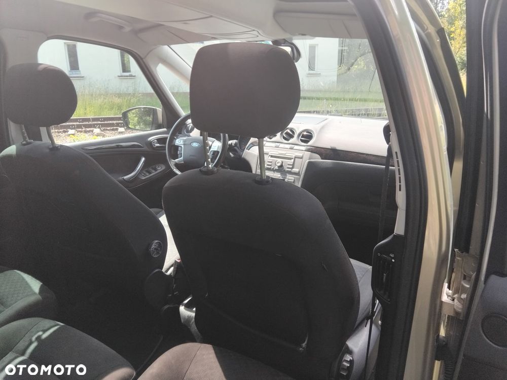 Ford Galaxy 2.0 TDCi Ghia - 11