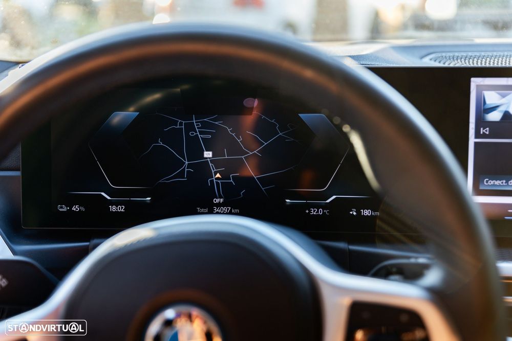 BMW i4 eDrive40 Desportiva M - 15