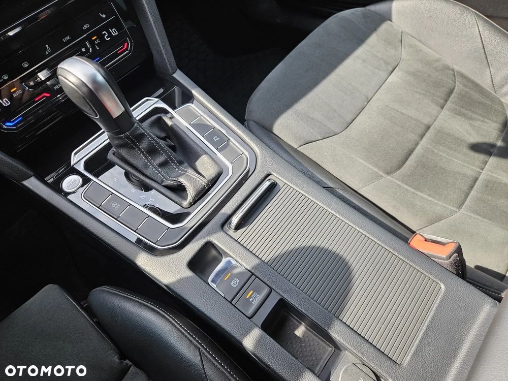 Volkswagen Arteon 2.0 TSI R-Line DSG - 19