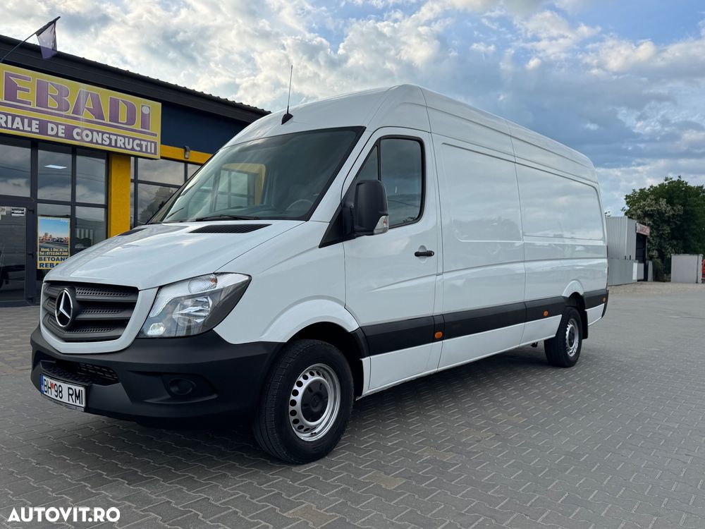 Mercedes-Benz Sprinter - 1