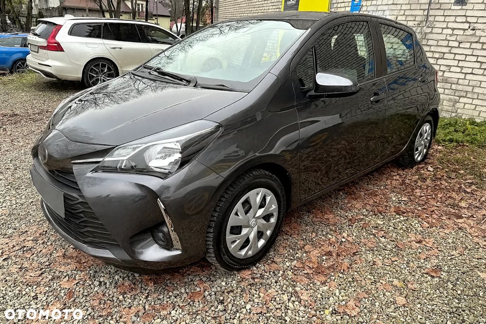 Toyota Yaris 1.5 Premium - 1