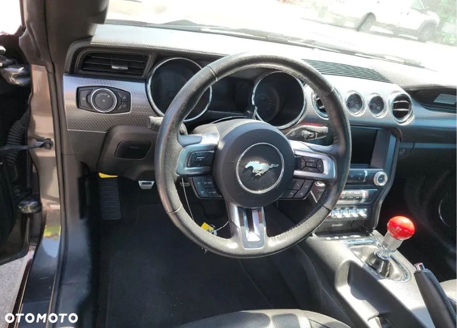Ford Mustang 5.0 V8 GT - 8