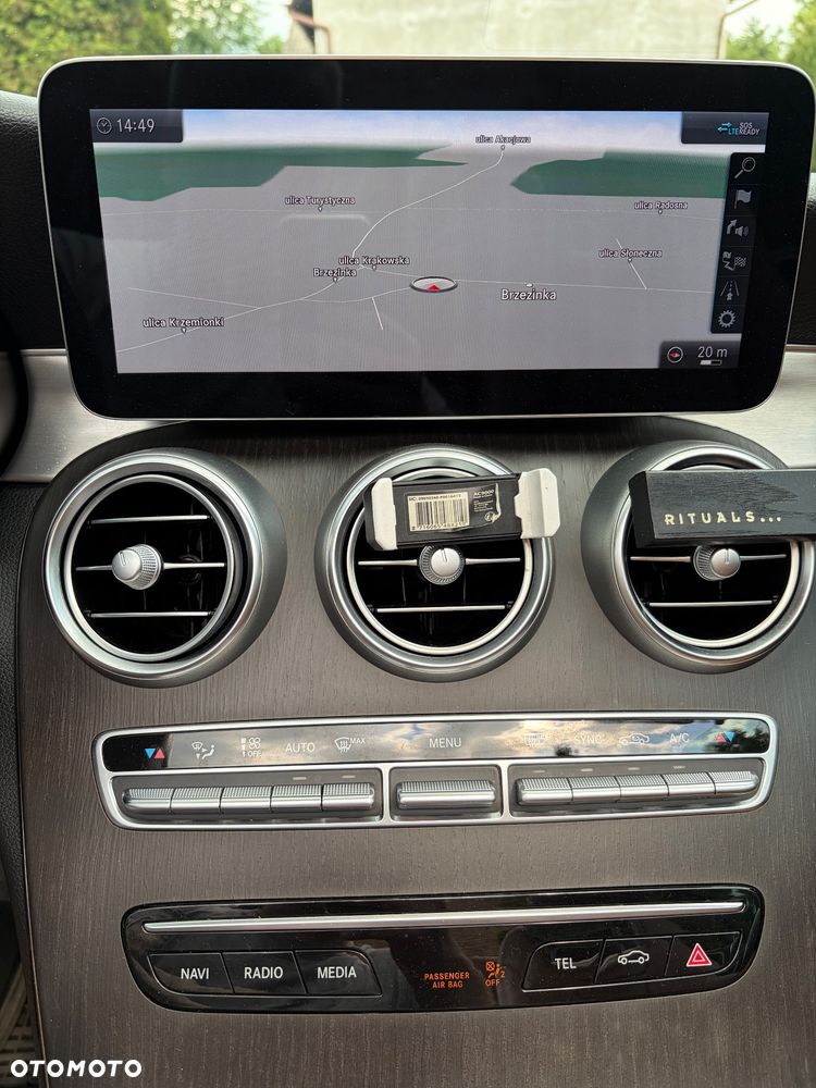 Mercedes-Benz Klasa C 180 9G-TRONIC AMG Line Plus - 28