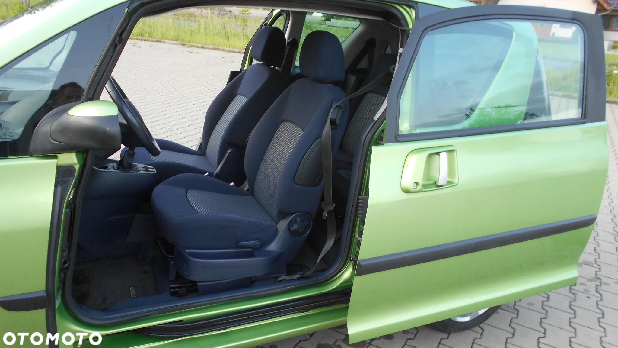 Peugeot 1007 1.4 Trendy - 9