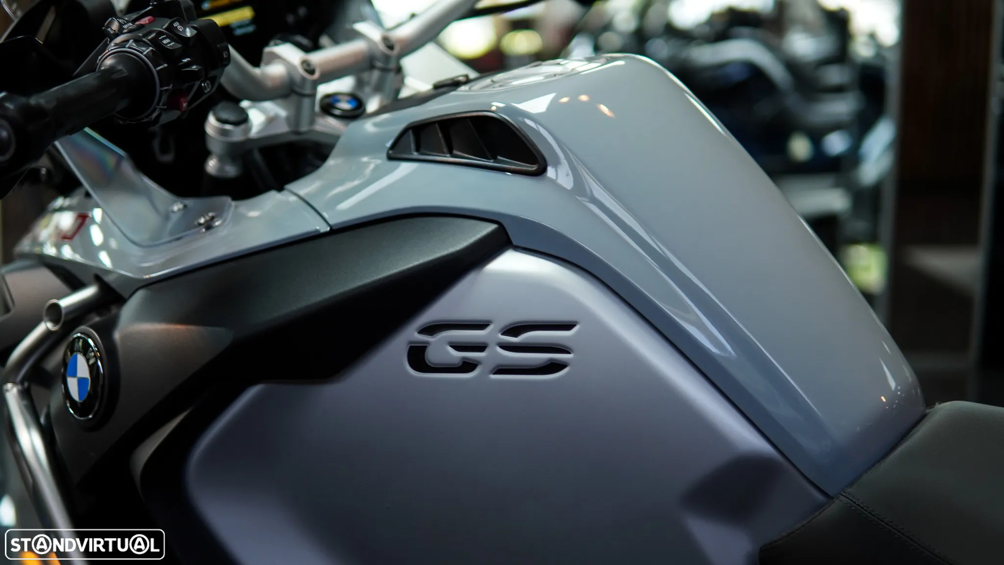 BMW R 1250 GS Adventure C/ AKRAPOVIC COMPLETO - 33