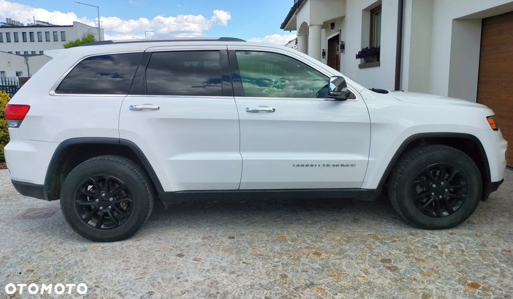 Jeep Grand Cherokee - 11