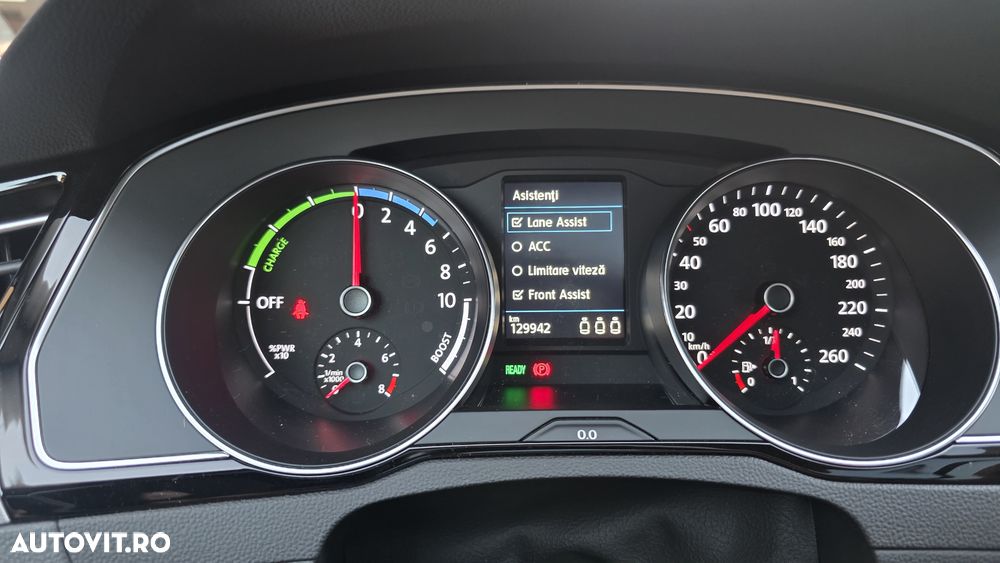 Volkswagen Passat - 8